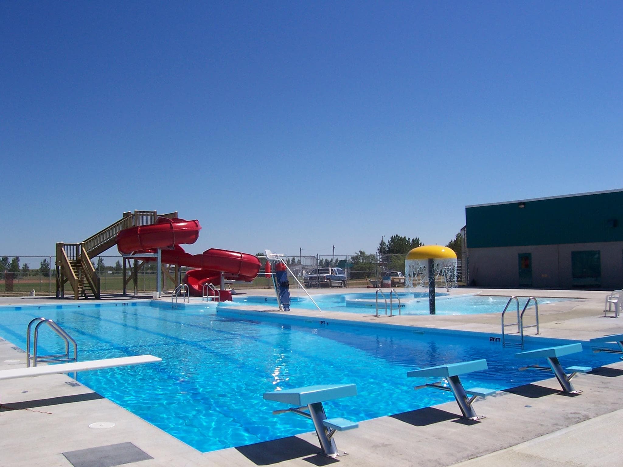 Shirley McClellan Aquatic Centre Oyen outdoor pool